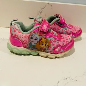Light up Paw Patrol size 7 toddler shoe